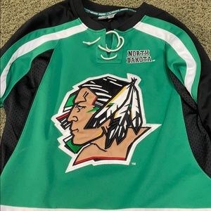 UND fighting Sioux hockey Jersey
